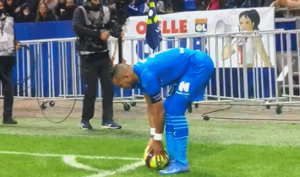 卡纳瓦罗：带队踢世界杯是靠实力争取，没对加图索的玩笑生气（卡纳瓦罗：带队踢世界杯靠实力赢得，对加图索的玩笑不介意）