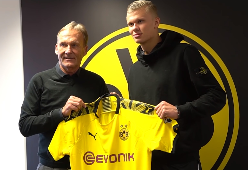 加蓬足协：奥巴梅扬左大腿后侧受伤，将缺席与喀麦隆的揭幕战（加蓬足协通报：奥巴梅扬左大腿后侧受伤，无缘对喀麦隆的揭幕战）