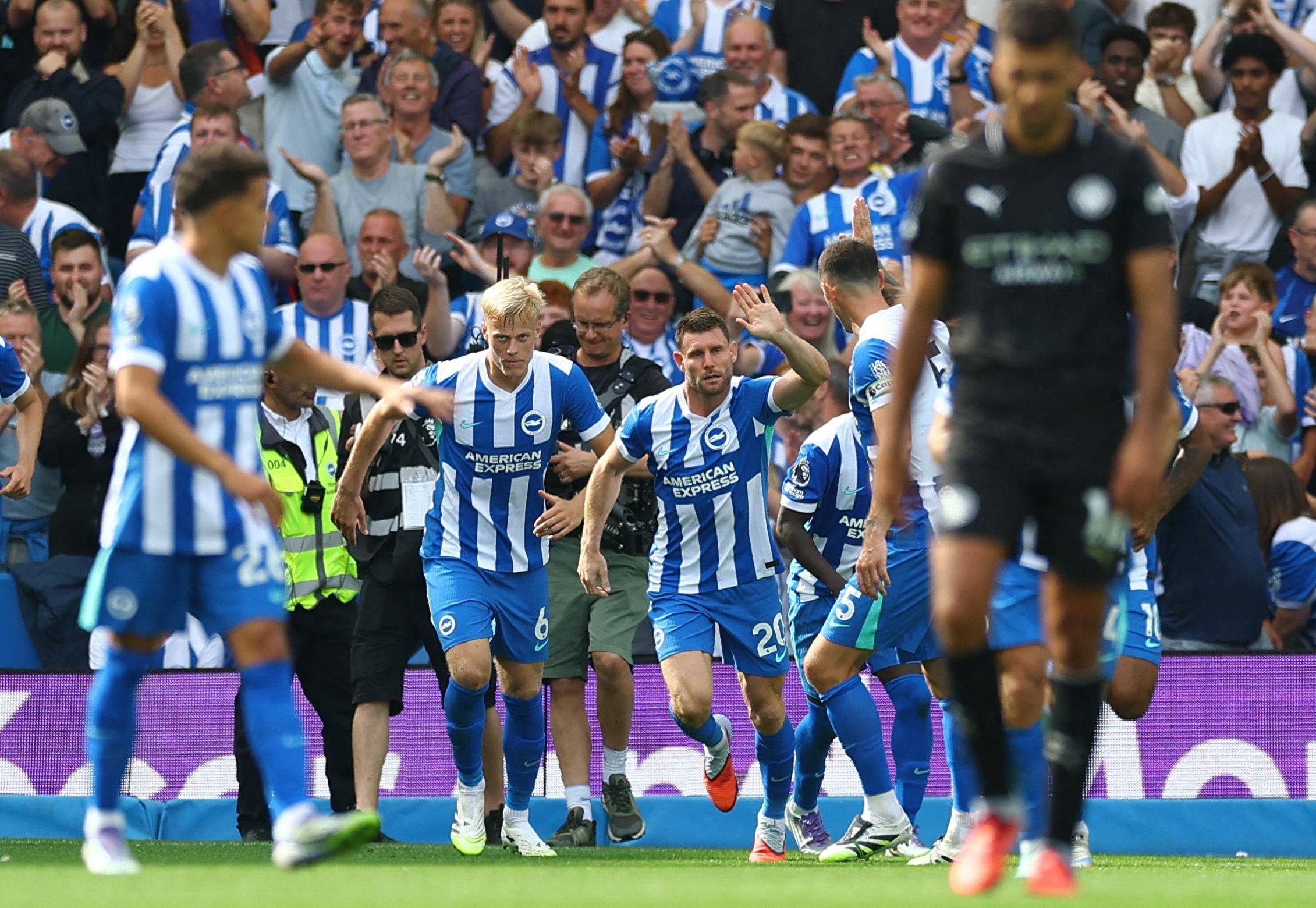 足球世界杯32强全部出炉，分档引巨大讨论（足球世界杯32强尘埃落定，分档方案掀起热议）