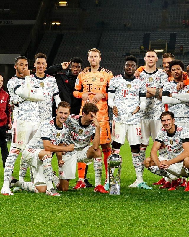 吉拉西无缘2025非洲足球先生奖，他的哥哥在社媒表达不满（吉拉西落选2025非洲足球先生，哥哥在社媒发声不满）