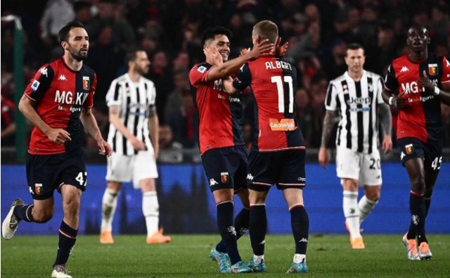 阿莫林：德利赫特需找回在贾府初期那种自信，控球还能提升（阿莫林：德利赫特需重拾阿贾克斯初期的自信，出球与控球仍有提升空间）